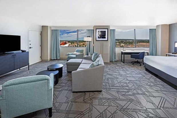 Images DoubleTree by Hilton Hotel Tulsa Downtown
