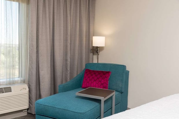 Images Hampton Inn & Suites Chicago Schaumburg