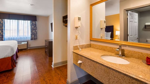 Images SureStay Plus by Best Western Hammond