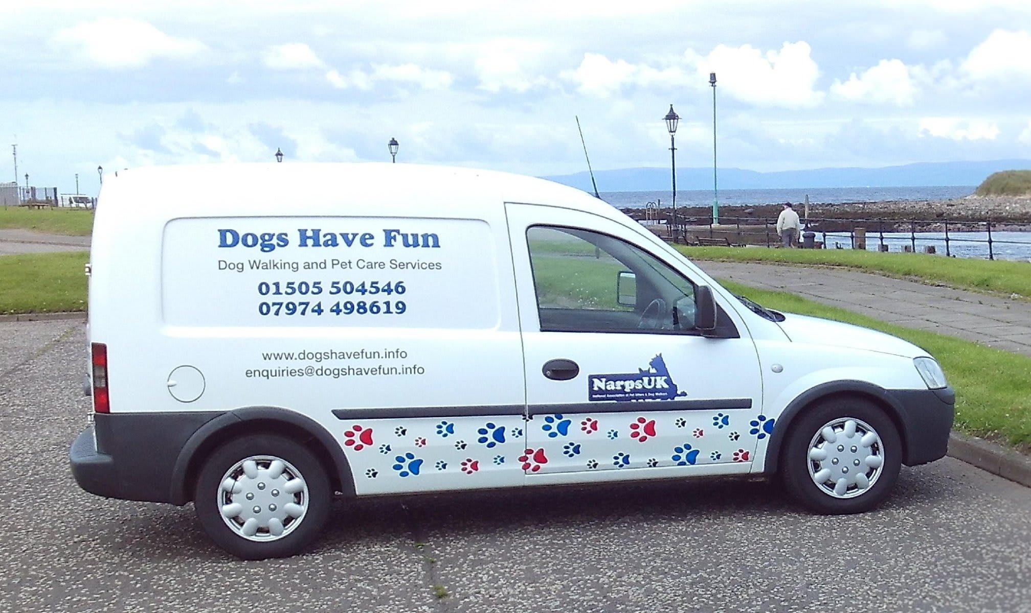 Dogs Have Fun Beith 01505 504546