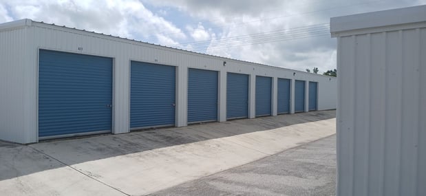 Images River Road Self Storage