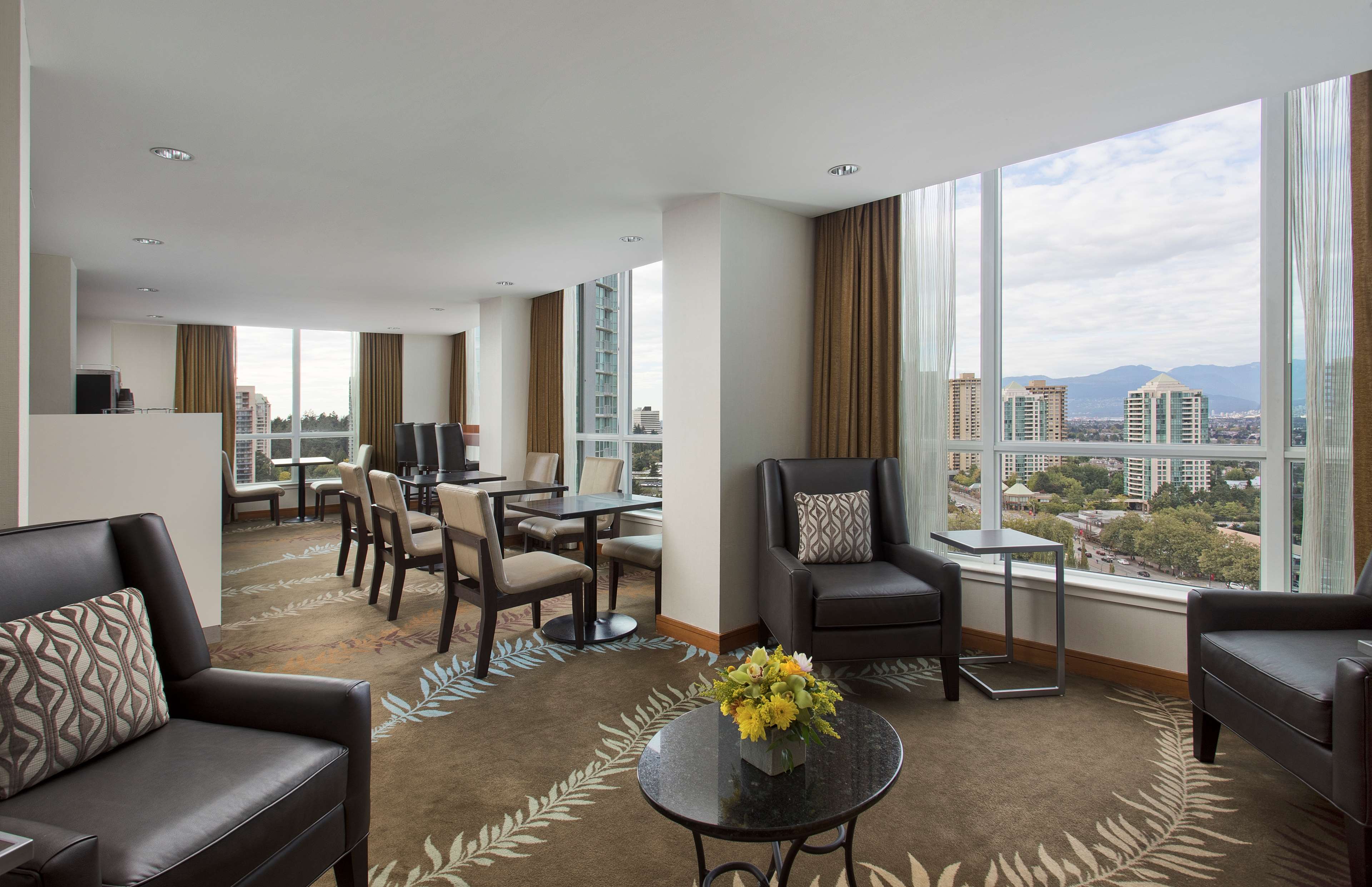 Hilton Vancouver Metrotown in Burnaby, 6083 McKay Avenue - Hotels & Motels in Burnaby - Opendi