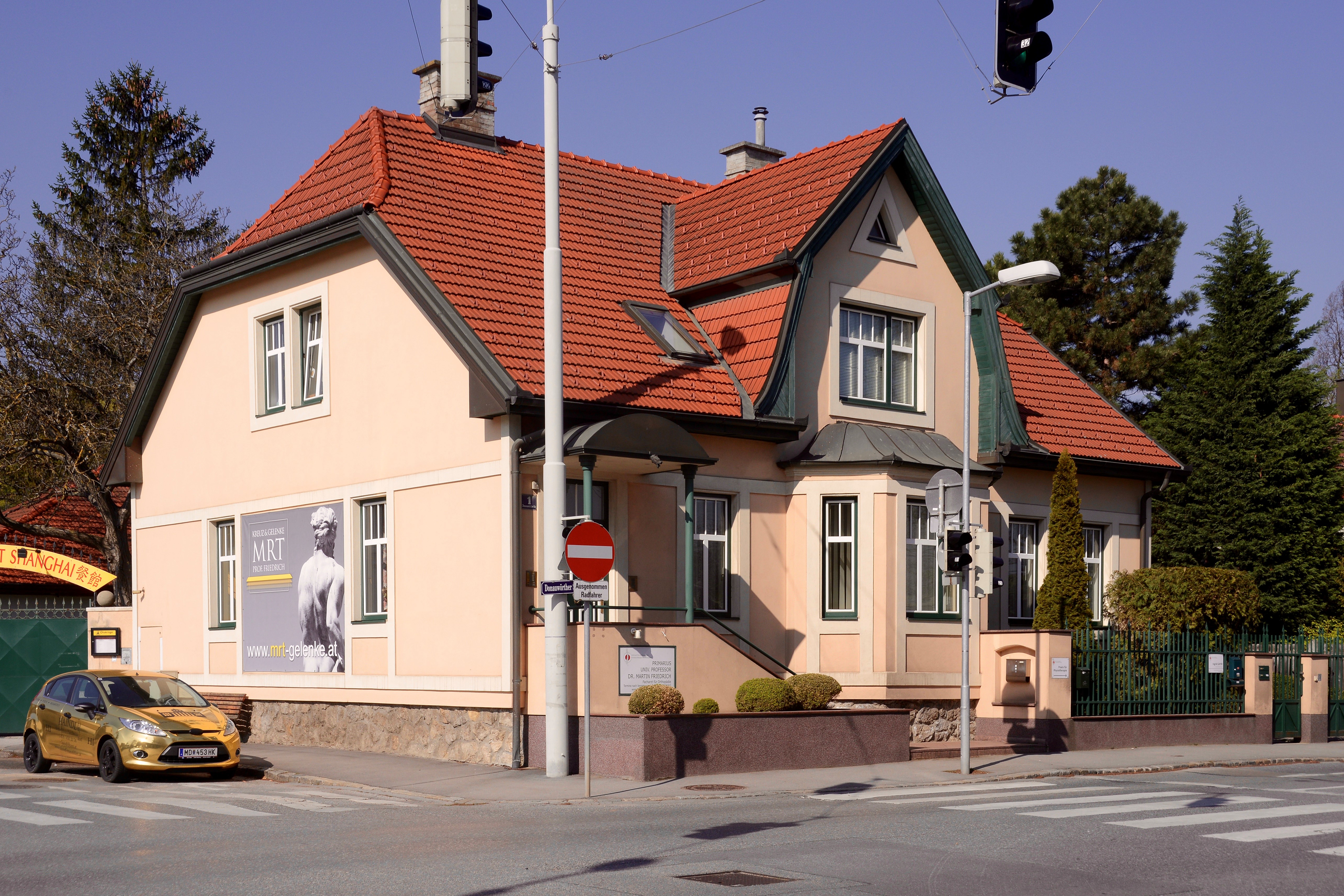 Univ. Prof. Dr. med. Martin FRIEDRICH, Donauwörther Straße 1 in Perchtoldsdorf