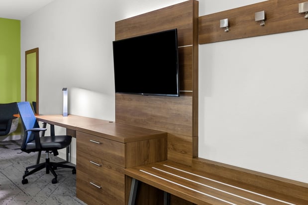 Images Holiday Inn Express & Suites Savannah - Midtown by IHG