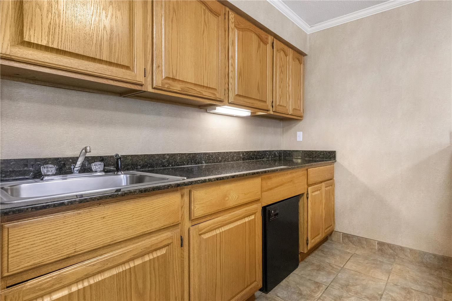 Two Queen Suite - Wet Bar