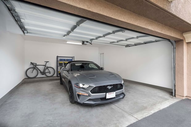 Images Camden Old Creek Apartments