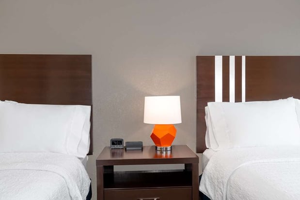 Images Hampton Inn & Suites Madison Downtown