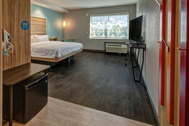 Images Tru by Hilton Roanoke Hollins