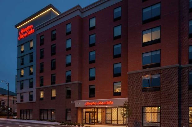 Images Hampton Inn & Suites Winston-Salem Downtown