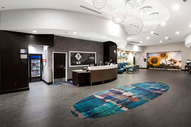 Images Hampton Inn & Suites Raleigh Downtown