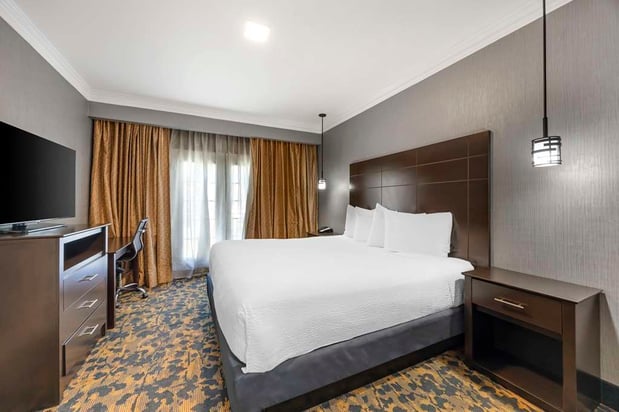 Images Best Western Brentwood