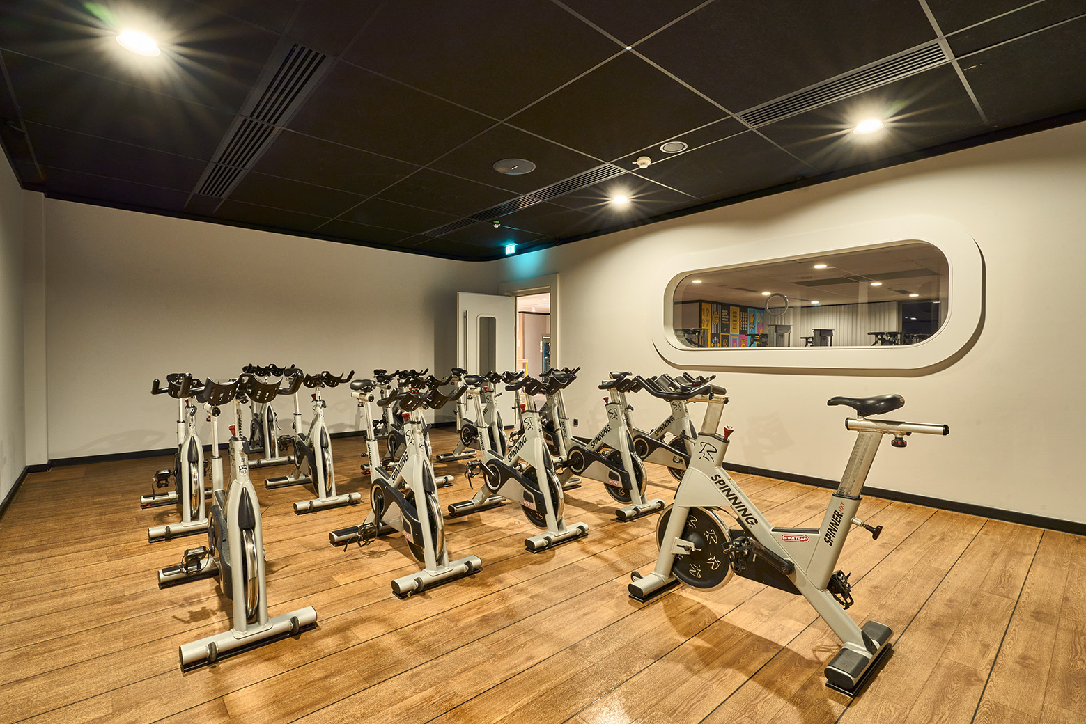 Bild 9 McFIT Fitnessstudio Aachen in Aachen