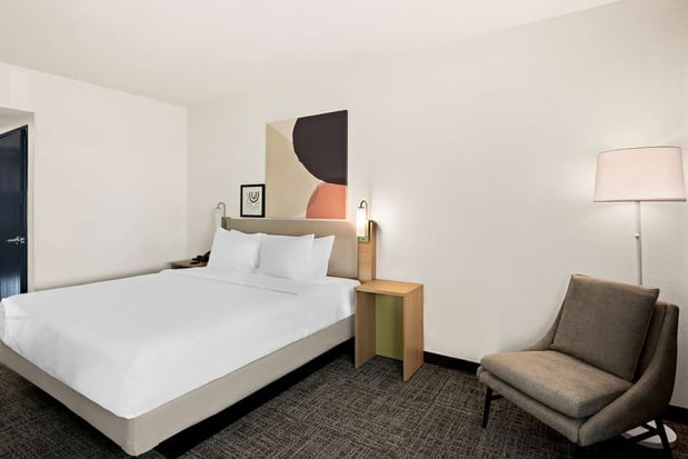 Images Spark by Hilton Williams