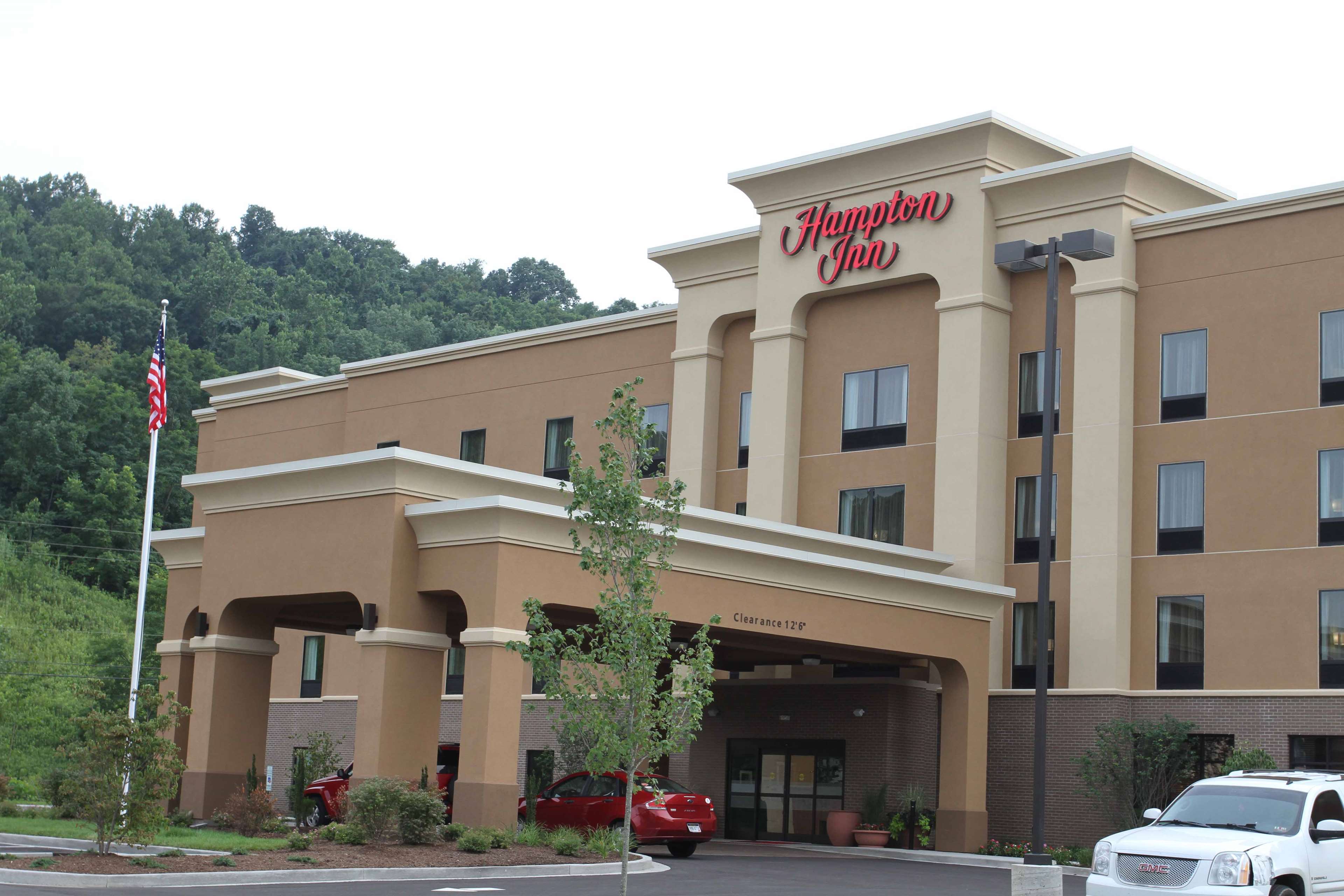 Hampton Inn Huntington University Area