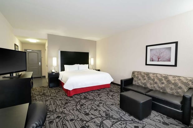 Images Hampton Inn & Suites Roanoke Airport