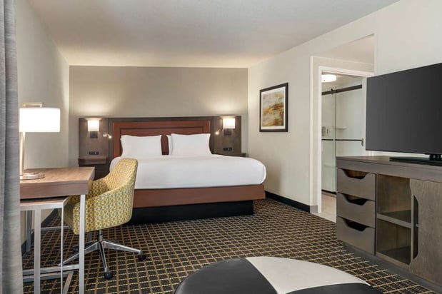 Images Hampton Inn & Suites Greenville-Downtown-RiverPlace