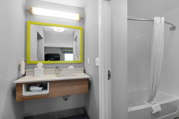 Images Hampton Inn & Suites Pensacola I-10 North at University Town Plaza