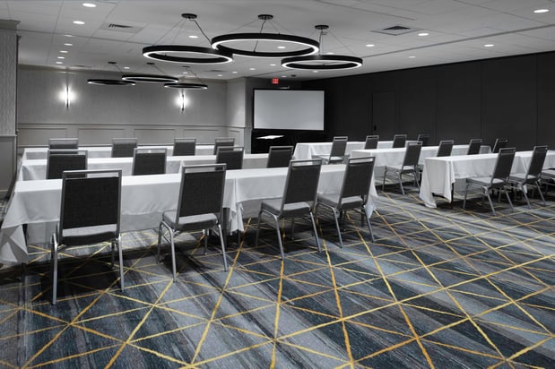 Images Holiday Inn & Suites Marlborough by IHG
