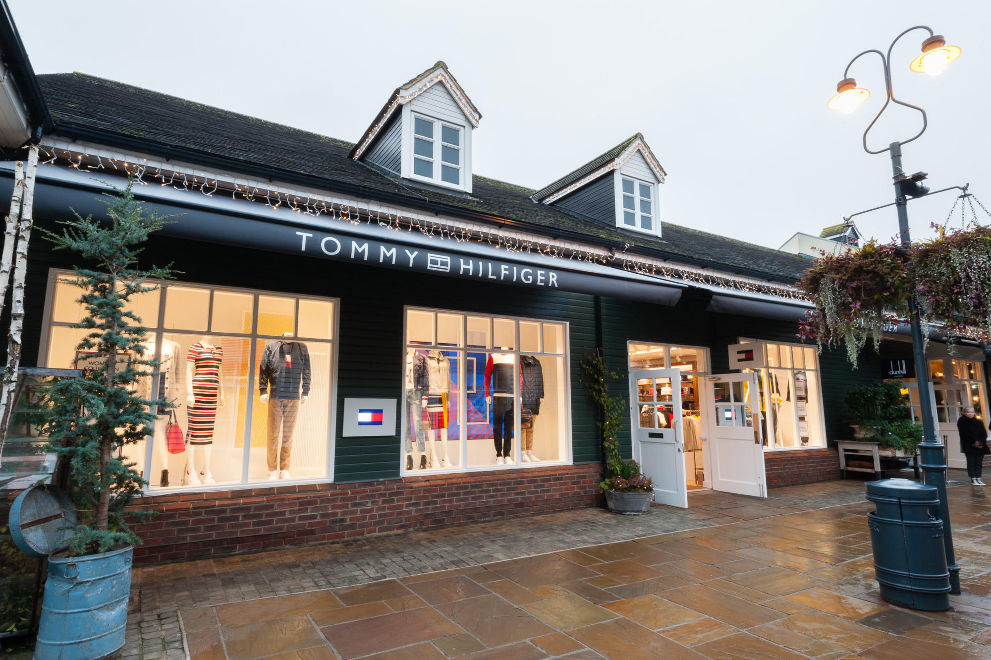 Tommy Hilfiger - Bicester, Oxfordshire OX26 6WD - 01869 245320 | ShowMeLocal.com
