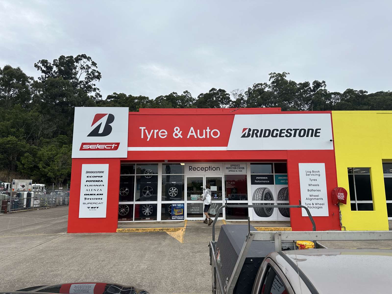Images Bridgestone Select Tyre & Auto Kunda Park