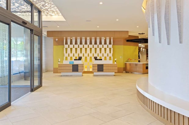 Images Hilton Garden Inn Boston Brookline