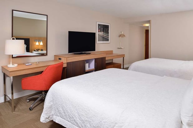 Images Hampton Inn Greensboro-East