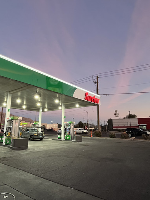 Sinclair gas station fueling island