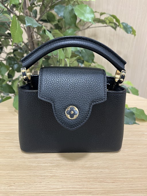 Images KOMEHYO（コメ兵）買取センタークリスタ長堀