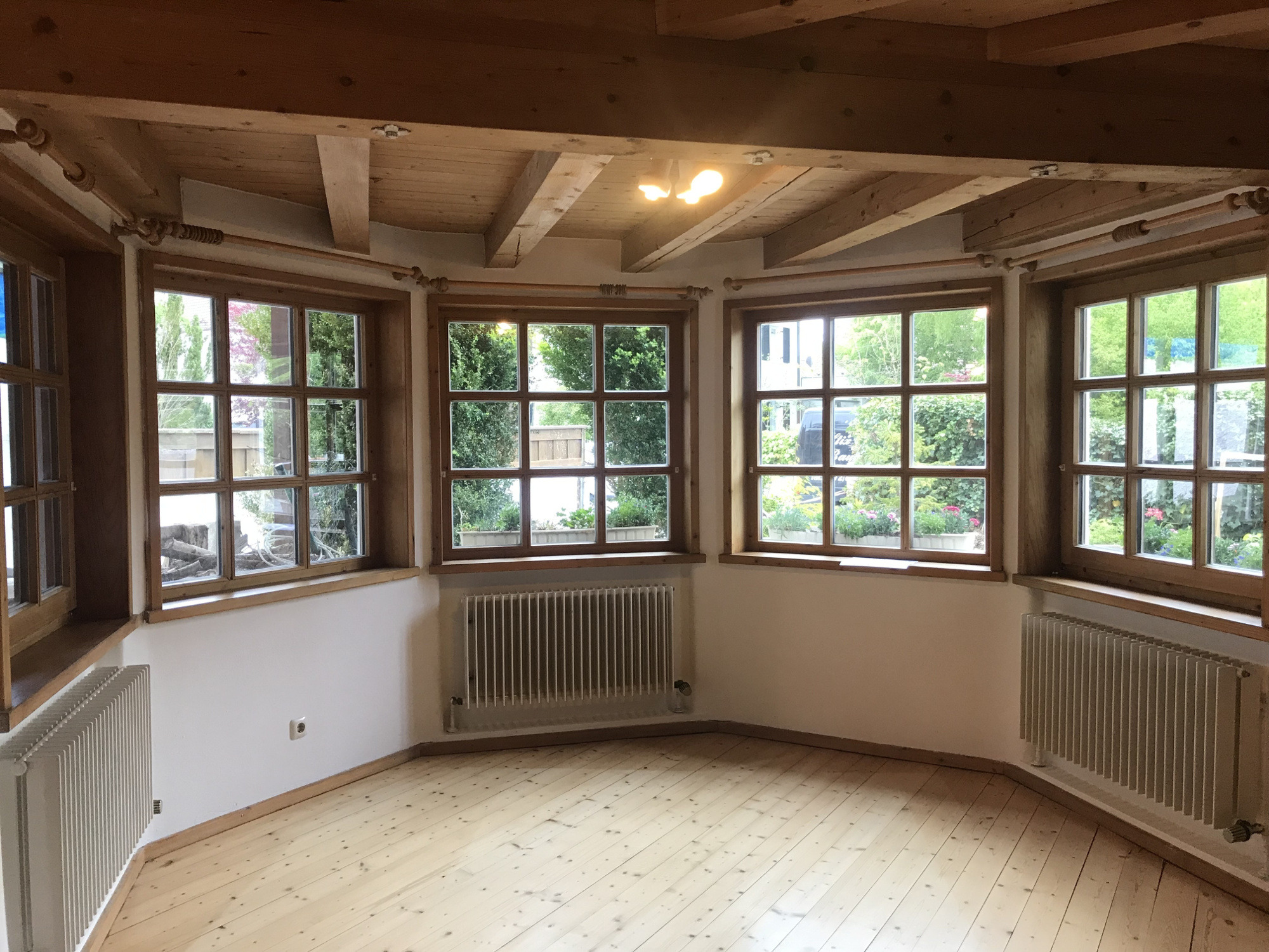 Blumenauer Philippe Immobilienmakler, Nördliche Auffahrtsallee 64 in München