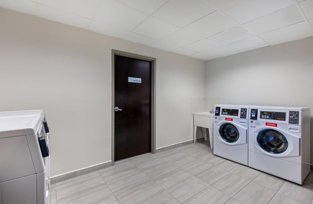 Images Holiday Inn Express & Suites Cleveland Northwest by IHG