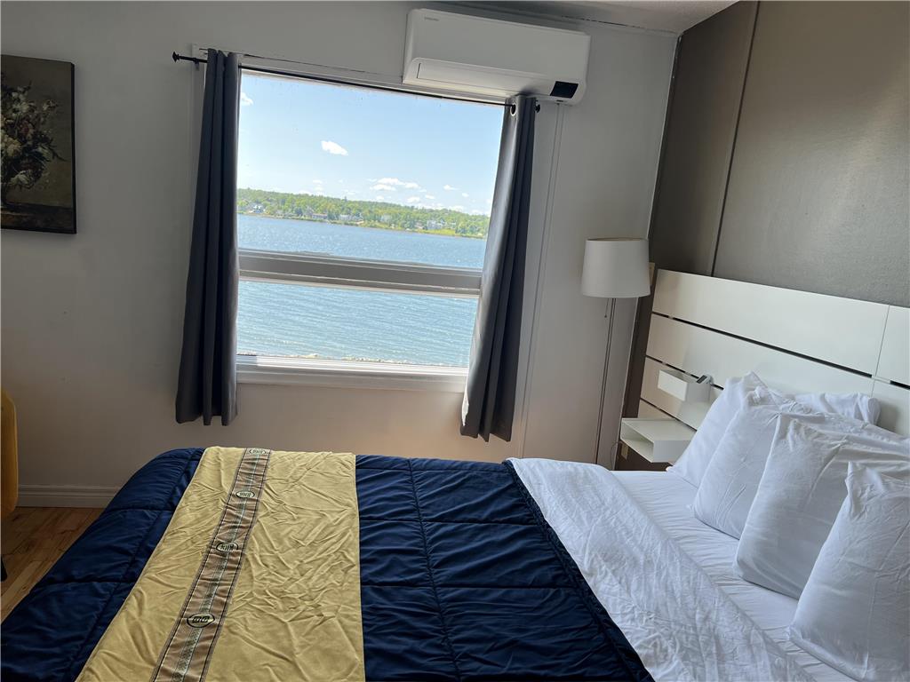 Images Harbourview Inn, SureStay Collection by Best Western