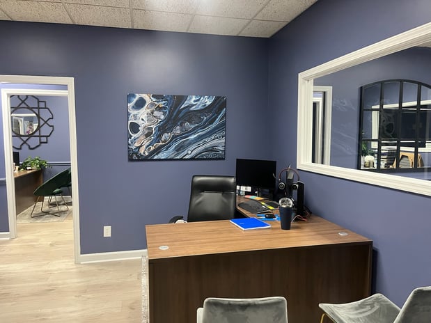 Images Julie Hahn: Allstate Insurance