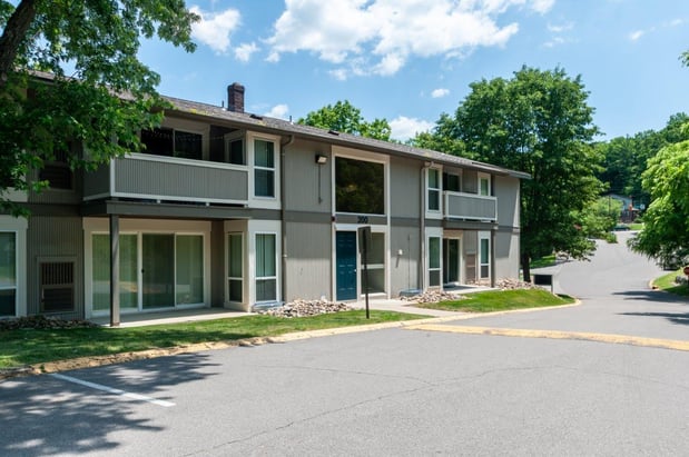 Images Nineteen North Apartments & Townhomes