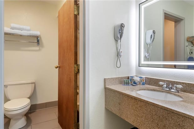 Images Best Western West Greenwich Inn