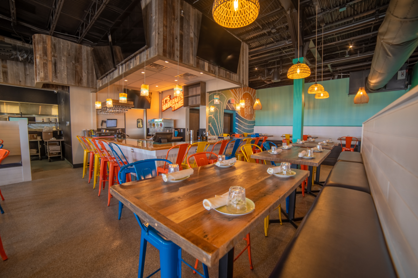 The Dunes Rehoboth Beach offers a relaxed, convenient stay near the Delaware beaches, with easy access to Rehoboth Beach, Dewey Beach, the boardwalk, restaurants, shopping, and coastal attractions.