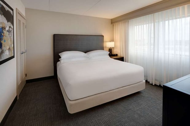 Images Embassy Suites by Hilton Detroit Troy Auburn Hills