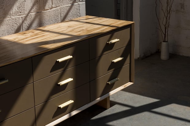 Images SENTIENT Furniture