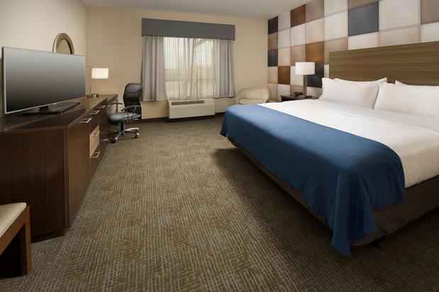 Images Holiday Inn Express & Suites Waco South by IHG