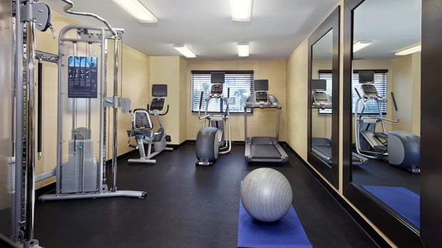 Images Holiday Inn Express & Suites Naples Downtown - 5th Avenue by IHG