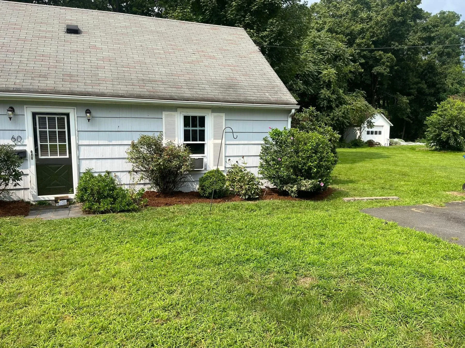 Green's Lawn Care & Landscaping Image