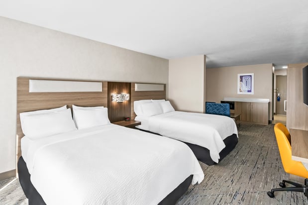 Images Holiday Inn Express & Suites Council Bluffs - Conv Ctr Area by IHG