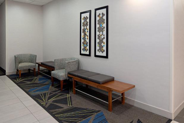 Images Holiday Inn Express & Suites Fresno South, an IHG Hotel