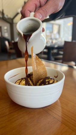 Images Windrose Marker 26 Lakeside Dining