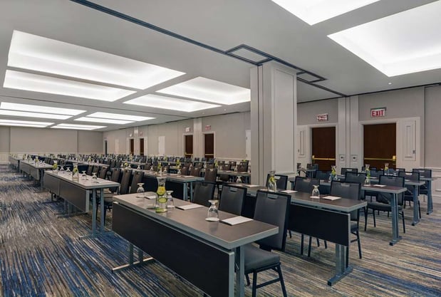 Images Embassy Suites by Hilton Chicago Downtown River North