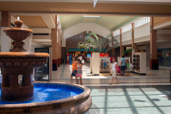 Pembroke Lakes Mall