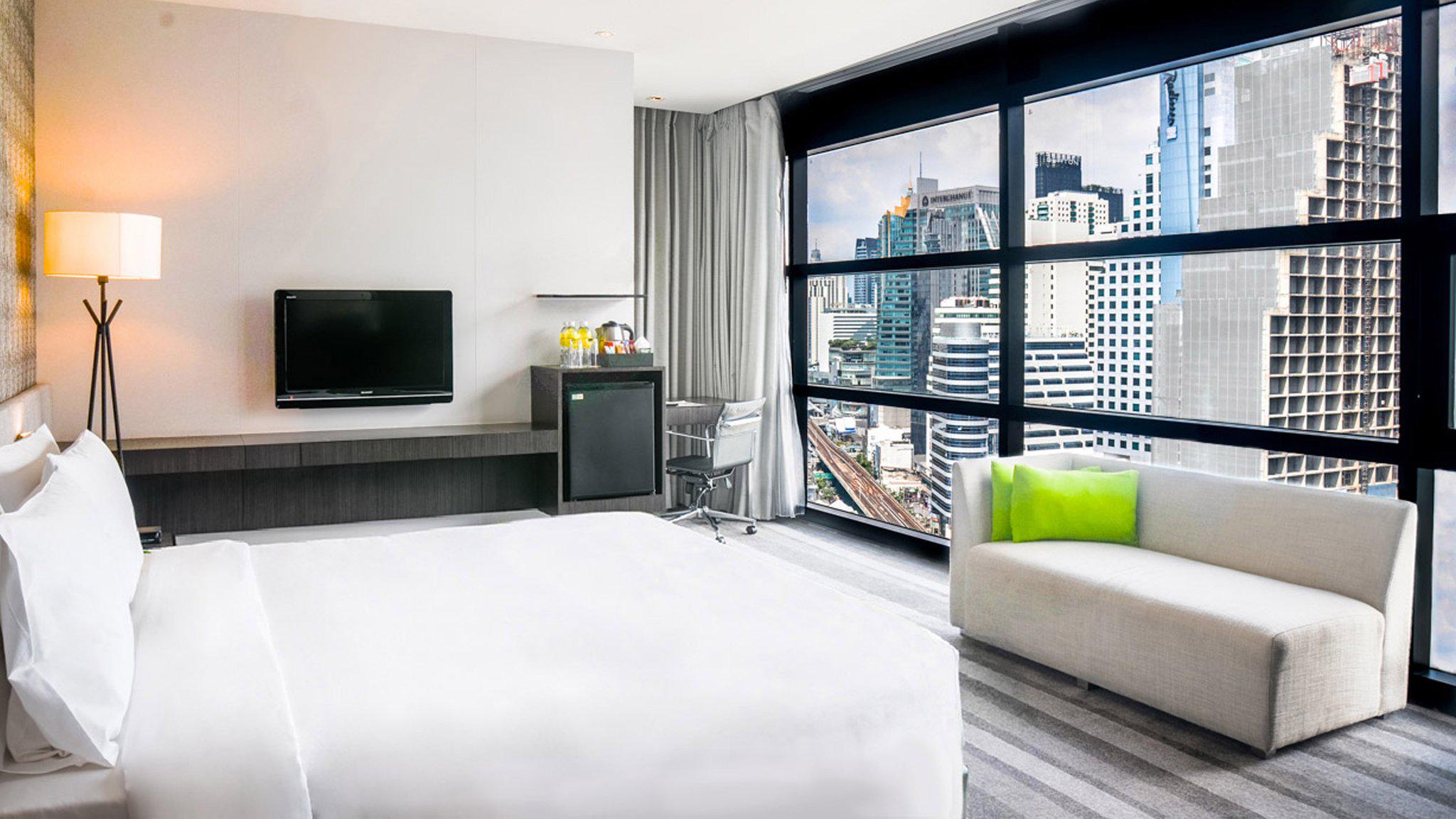 Holiday Inn Bangkok Sukhumvit by IHG