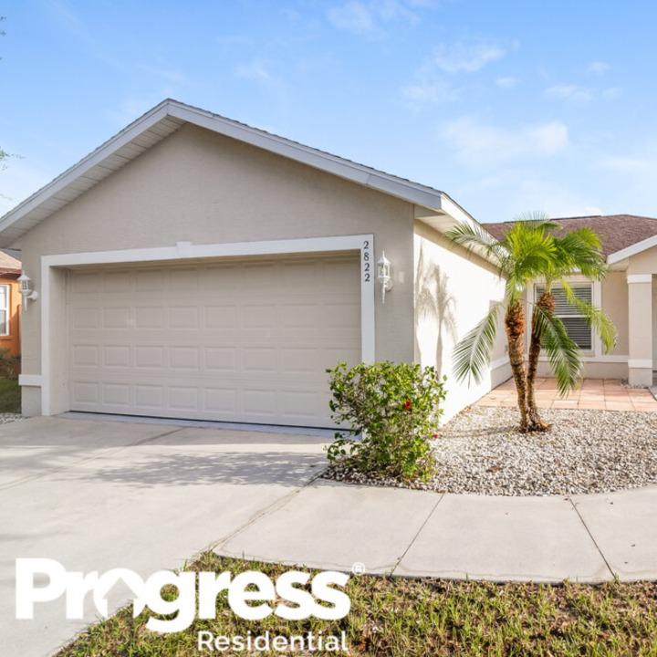 This Progress Residential home for rent is located near Palmetto FL.