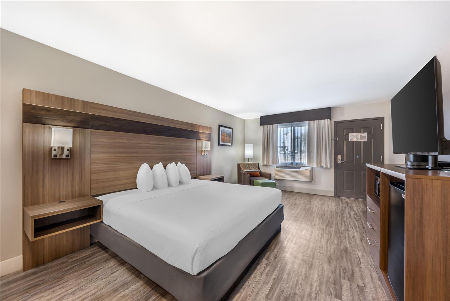 Accessible King Guest Room
