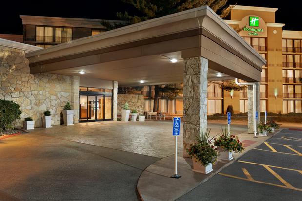 Images Holiday Inn & Suites Des Moines-Northwest, an IHG Hotel
