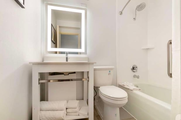 Images Best Western Plus Kansas City Sports Complex Hotel